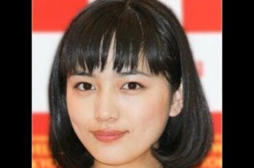 ✅  川口春奈が“雑”すぎる！？通販の段ボールを破壊して開封｜ニフティニュース