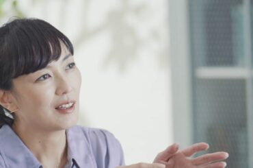 板谷由夏さん的「一生モノのキッチンツール」に譲れないコト ～「WMF フュージョンテック ミネラル」のあるくらし～　WMF with ELLE gourmet