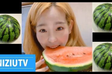 【NiziuTV】NiziU MAKO💝 'Eat delicious watermelon' 🍉美味しいスイカを食べる～수박이 최고♡【니쥬티비】