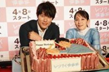 T10 -鈴木亮平、吉岡里帆の「かわいい」のささやきに「キュンとしすぎてドキドキした」