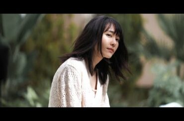 ニュース -  新垣結衣、ワンピースで体揺らすH&M動画　サングラスやデニム姿も